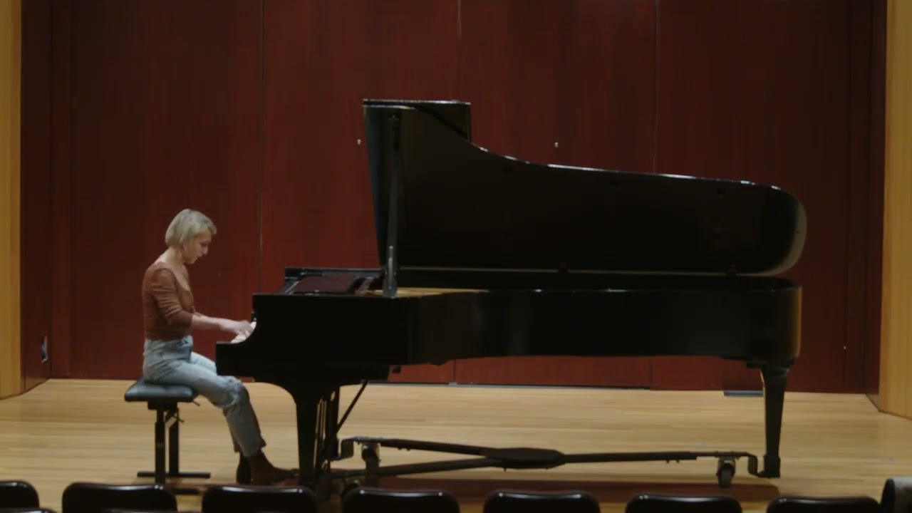Novelette Op. 21 No. 1 in F Major by Robert Schumann performed by Sally Boone, pianist