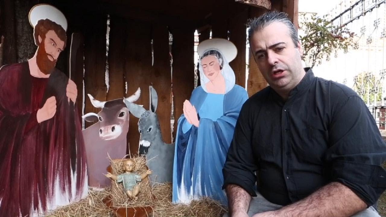 Vigevano, distrutto Gesù Bambino nel presepe dell'Immacolata