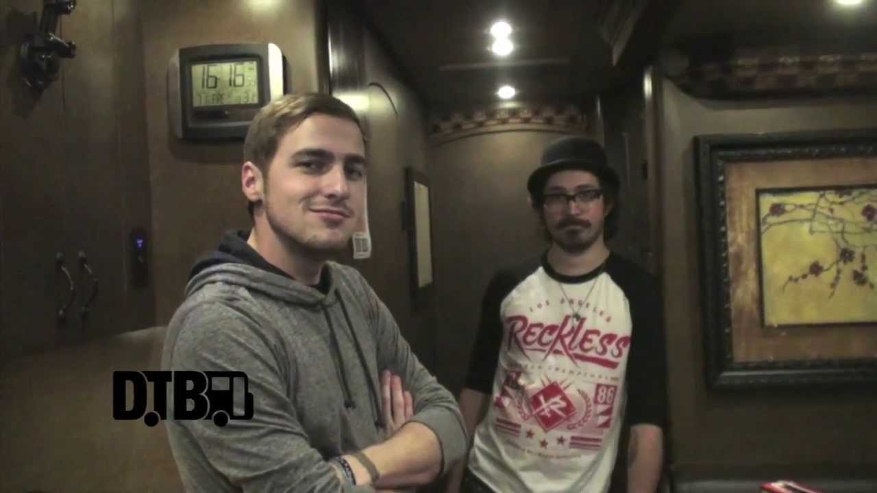 Heffron Drive (feat. Kendall Schmidt of Big Time Rush) - BUS INVADERS Ep. 548
