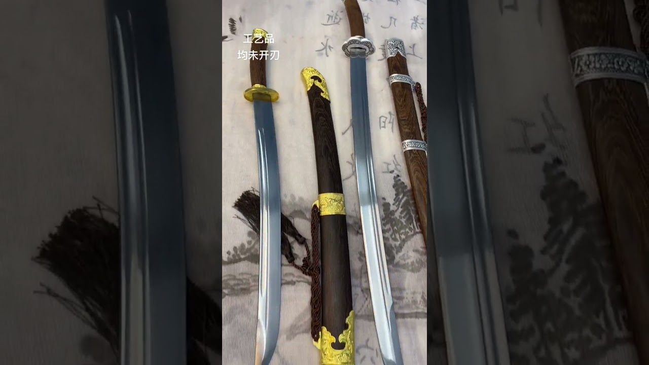 知道这是什么冷兵器吗？#冷兵器 #龙泉剑 #汉剑 #唐刀 #武士刀 #试斩 #清刀 #环首刀 #雁翎刀 #日本刀#太刀 微信:44137552