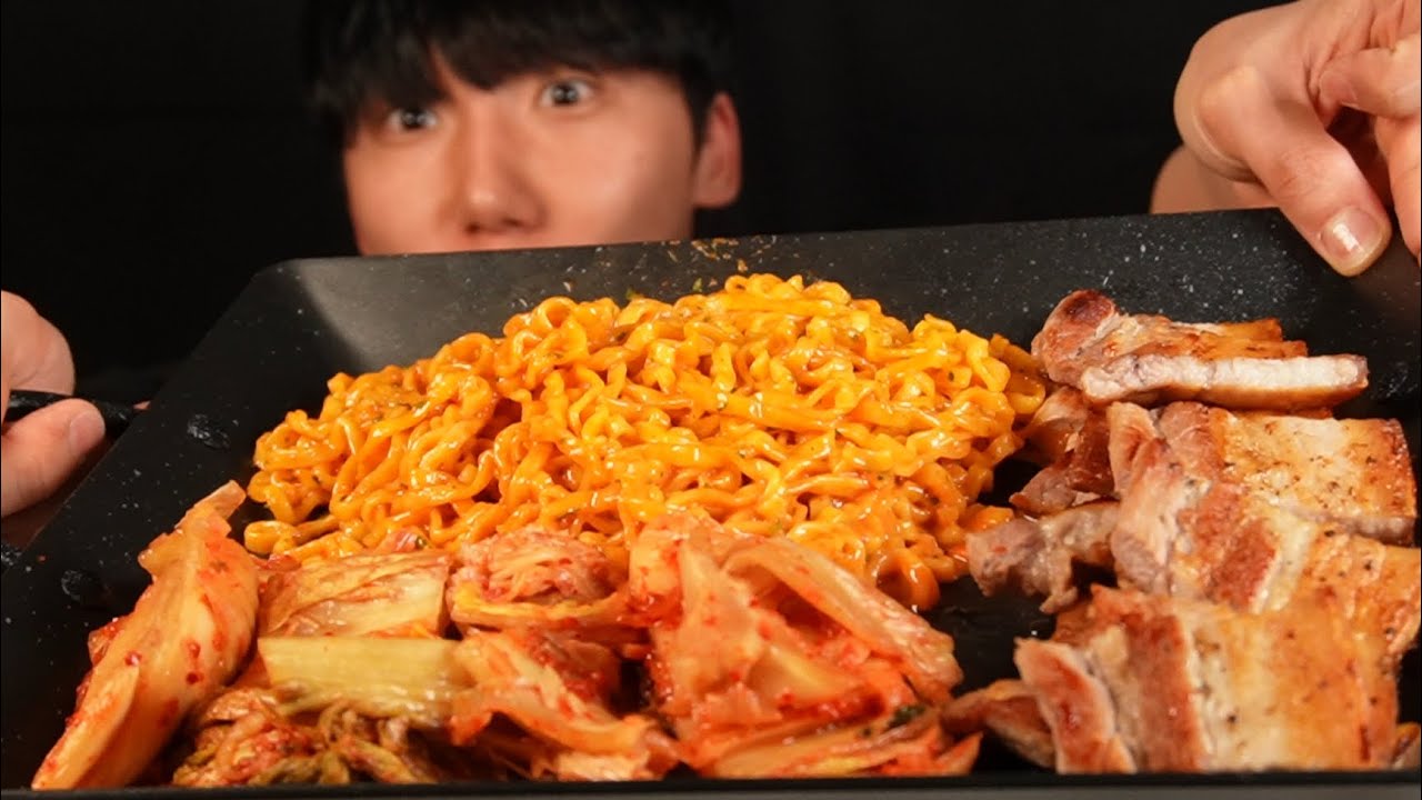 자취생이라면 한번쯤 먹어본 간장계란밥!!✌️✌️ 불닭까르보에 삼겹살까지 잘먹겠습니다~~~ Mukbang Asmr