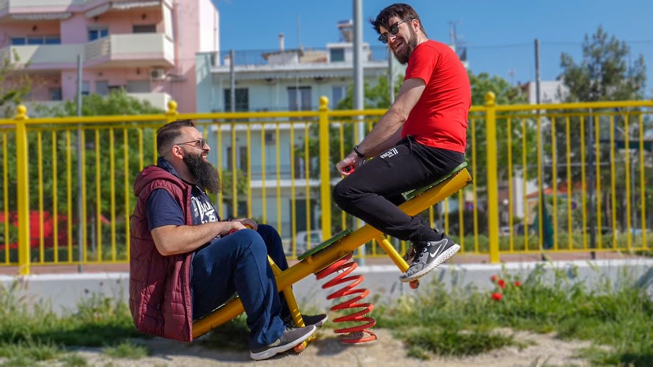ΒΟΛΤΑ ΣΤΗ ΓΕΙΤΟΝΙΑ ΜΑΣ! | TechItSerious Vlog