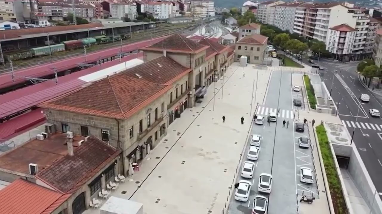 La estación intermodal de Ourense, un suplicio para los usuarios