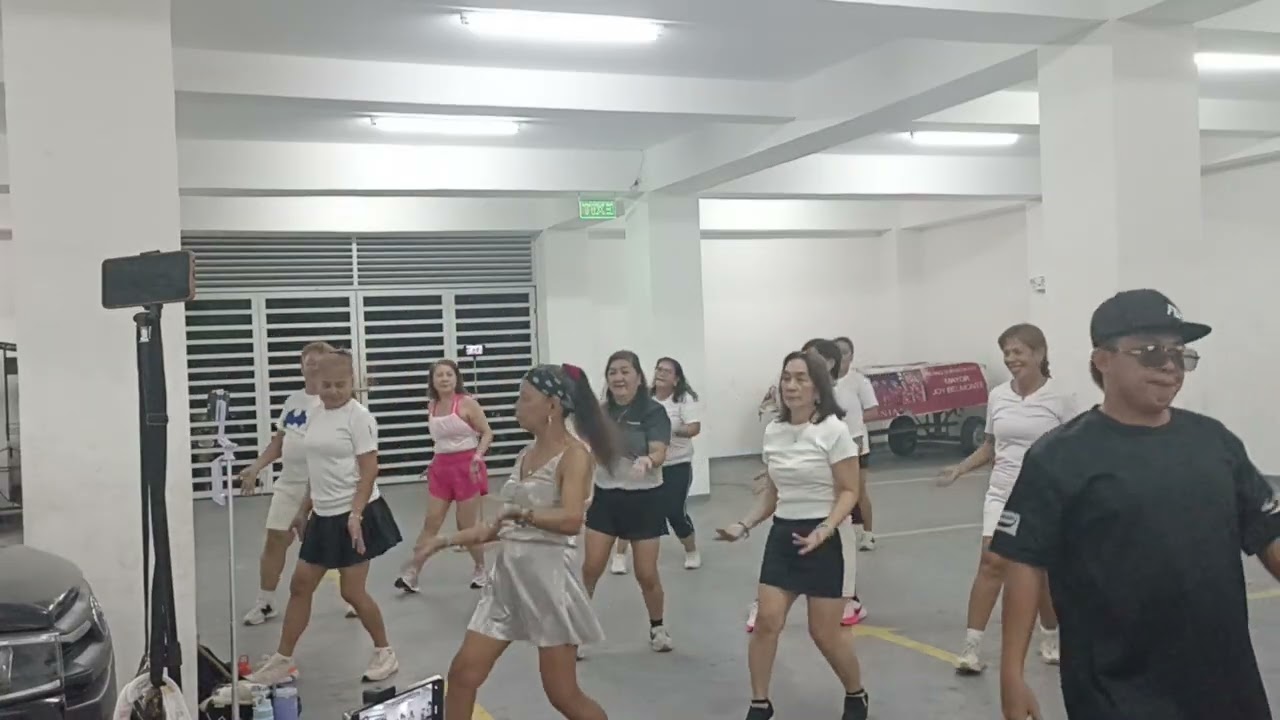 @knlphysicalfitness1425 Wednesday zumba with ZIN Marjon. Music belongs to the rightful owner 