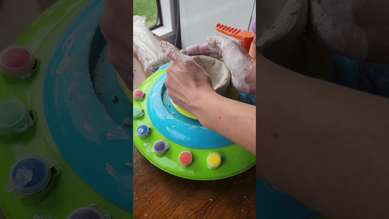 Cra-Z-Art Children’s Motorized Pottery Wheel Activity Set