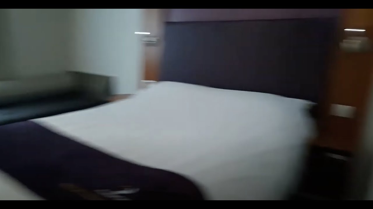 Premier Inn Coventry UK: Tour inside this City Centre Belgrade Plaza Hotel: England UK
