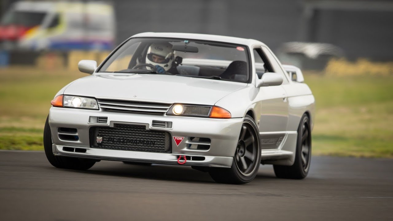 700hp T51R R32 GTR Review  Michael K's weekend warrior