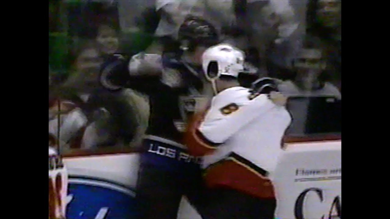 Bob Boughner Drops Kelly Buchberger Nov. 20th, 2001