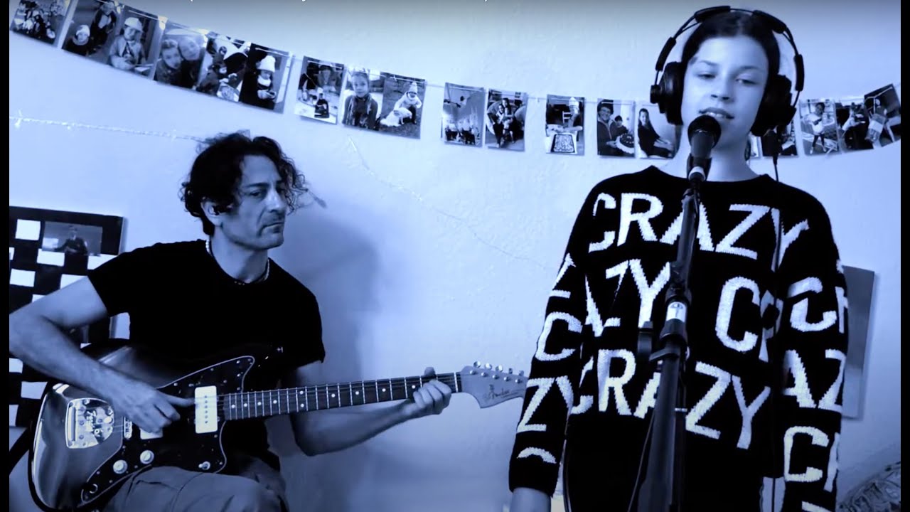 Rihanna - Diamonds (Live Cover with Teodora Vio)