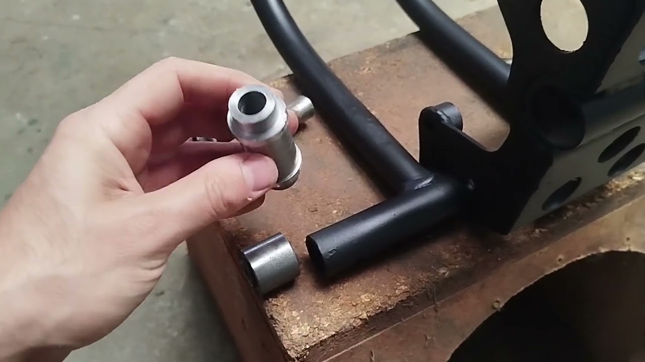 Puch Minicross mc50 Como he cambiado los silentblocks de basculante
