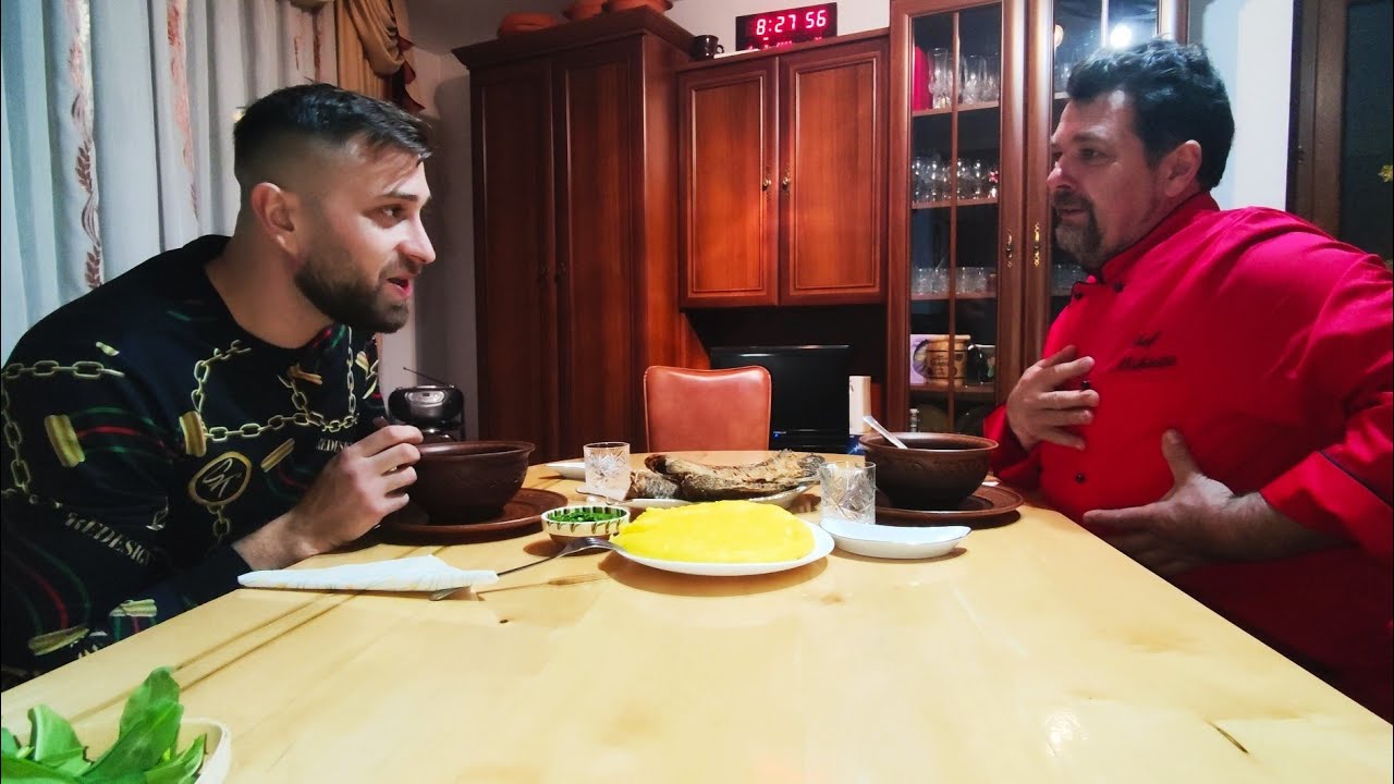 CU TIBERIU LA UN BORȘ DE PEȘTE ȘI UN CARAS PRĂJIT CU LEURDĂ