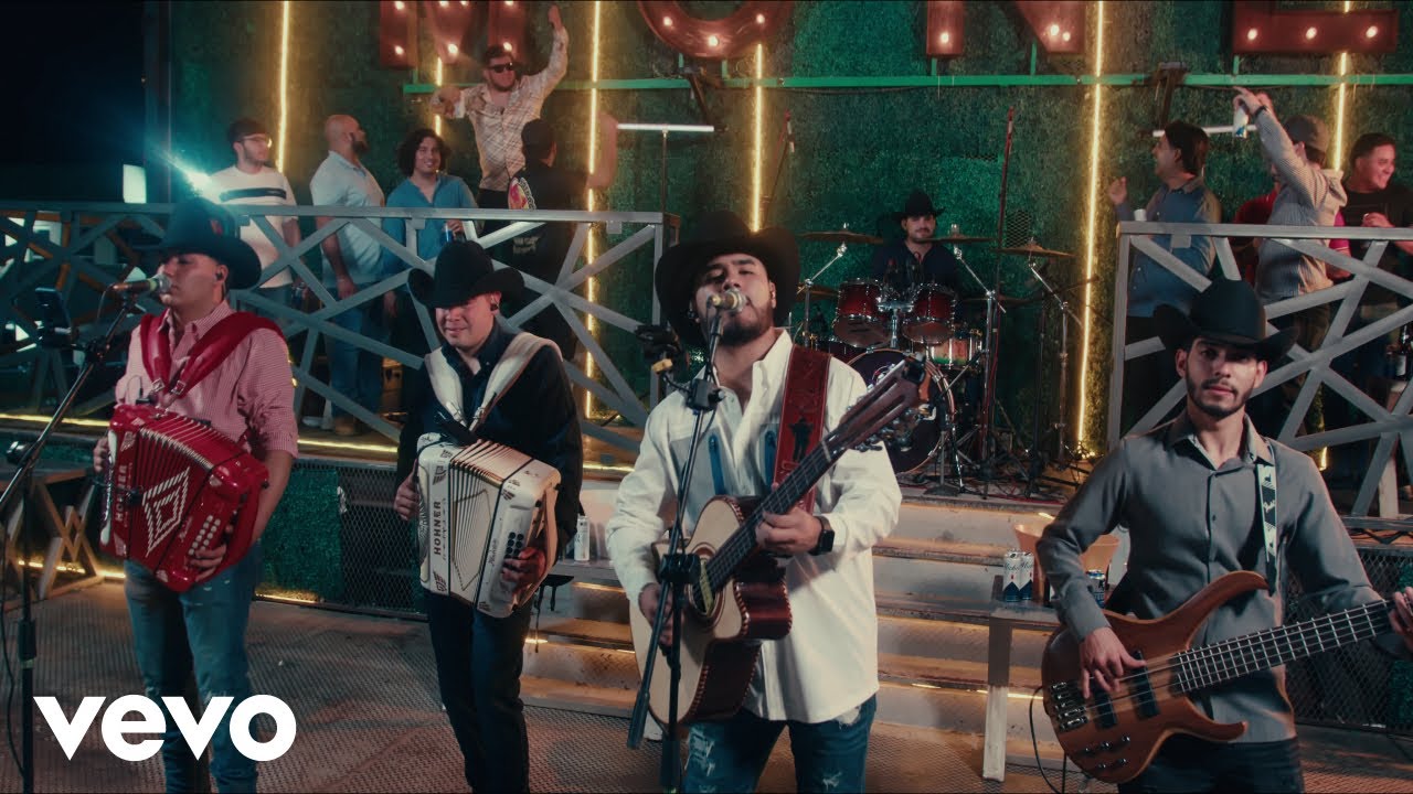 Grupo Primitivo - Me Pusieron Sergio (En Vivo)