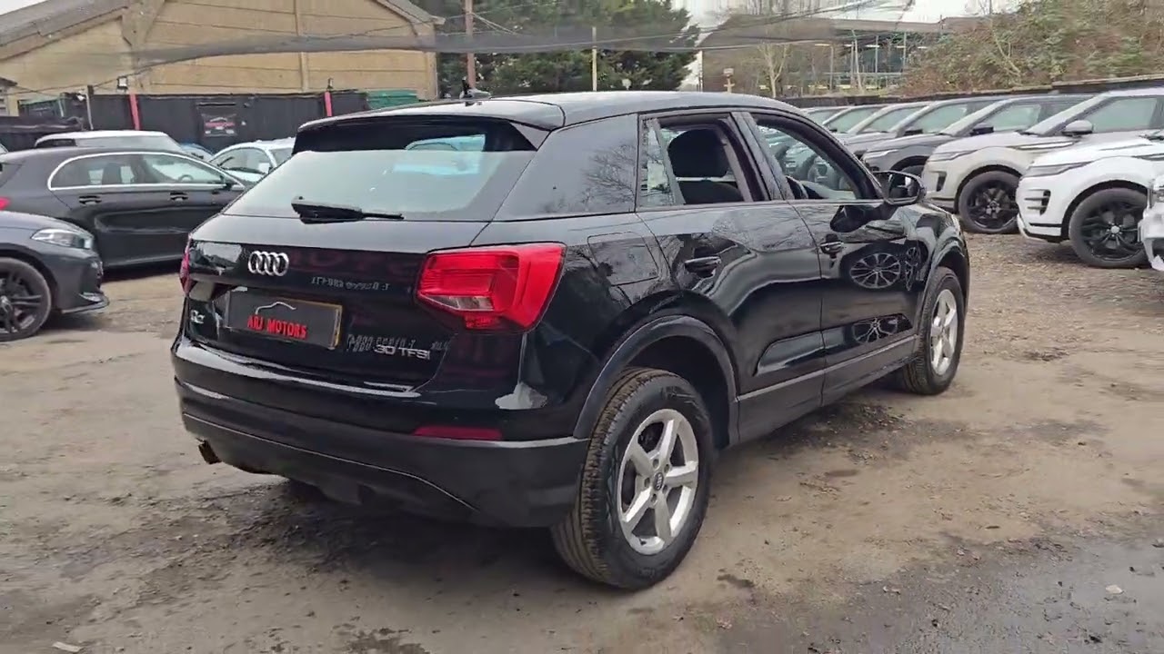 AUDI Q2