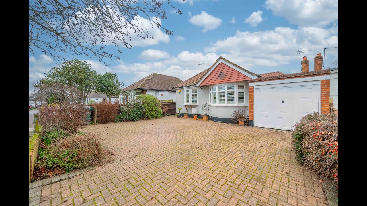 Lois Drive, Shepperton