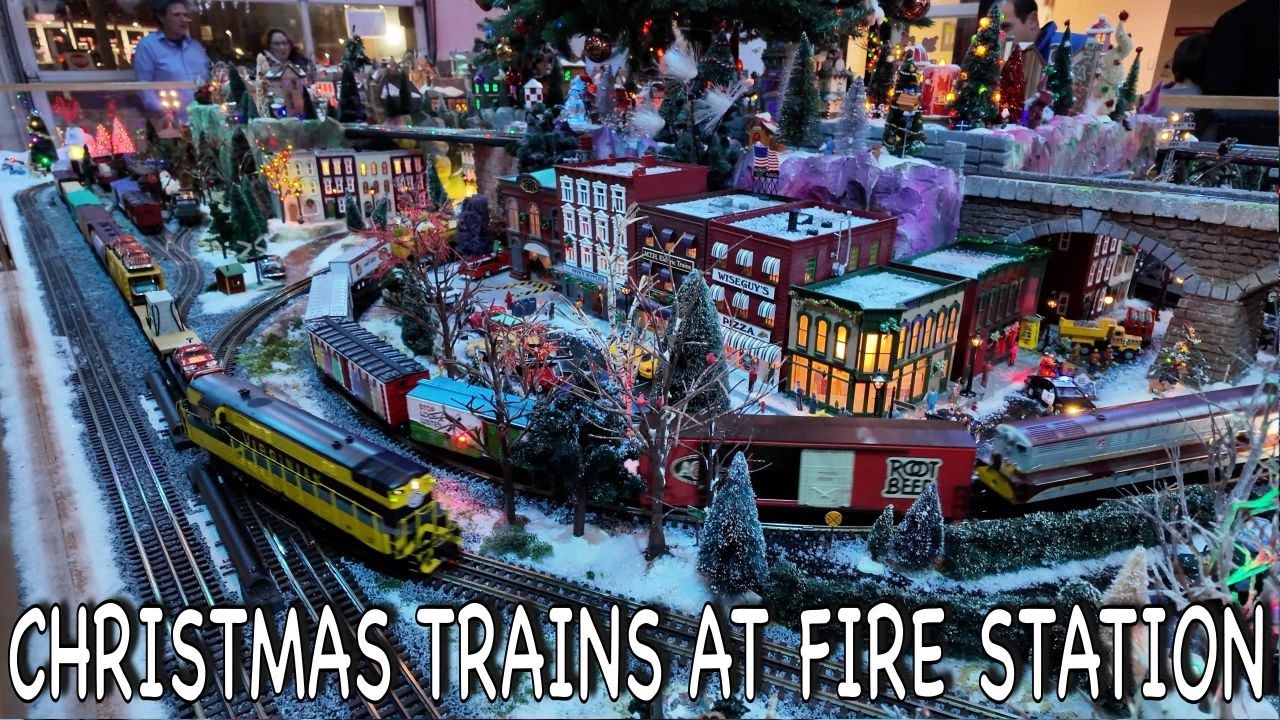 🇺🇸 [4K] 🚂 CHRISTMAS TRAINS/ TRAIN GARDEN RAILWAY/ TOY TRAINS AND CHRISTMAS/ MODEL RAILWAY CHRISTMAS🎄