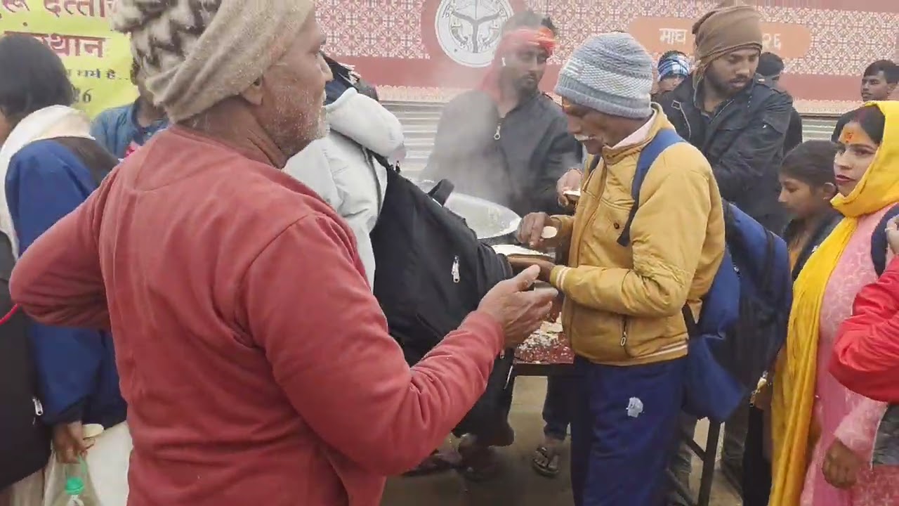 ॐ सदगुरू दत्तात्रेय संस्थान प्रतापगढ़ यूपी द्वारा संगम में 31जनवरी 2026को 29वा दिन सब्जी चावलभंडारा 