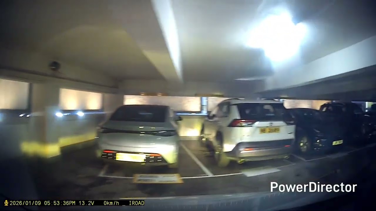 銅鑼灣禮頓中心停車場（入）