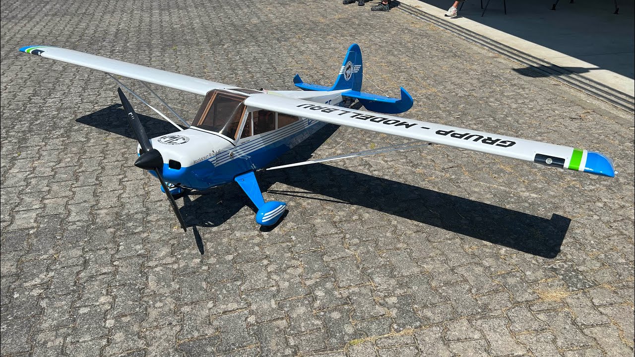 Aviat Husky von Grupp-Modellbau beim Flugtag des Mfsv St.Leon Rot