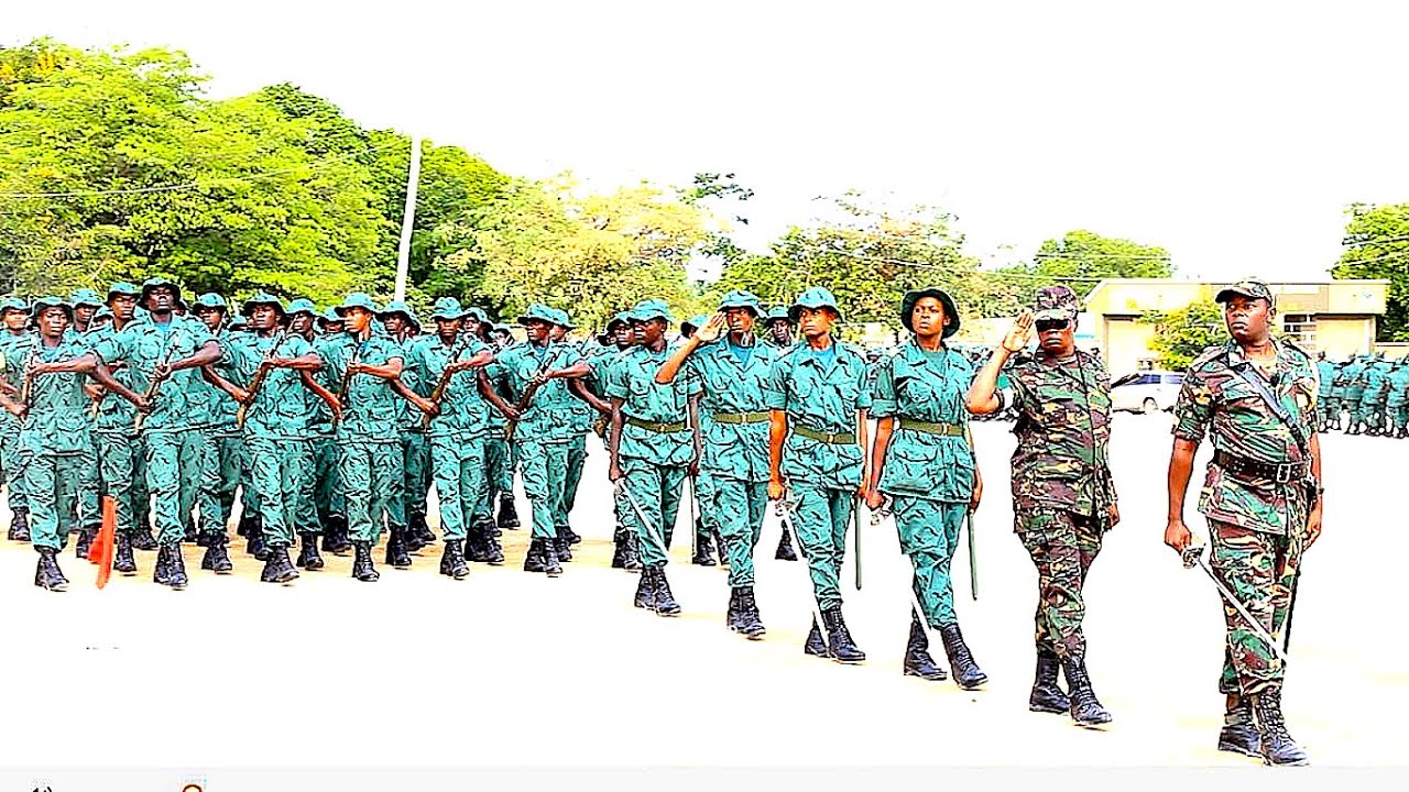 GWARIDE  Mwendo wa Pole, Mwendo wa Haraka na Kutoa Heshima Kwa Mgeni Rasmi Ufungaji Mafunzo ya JKT