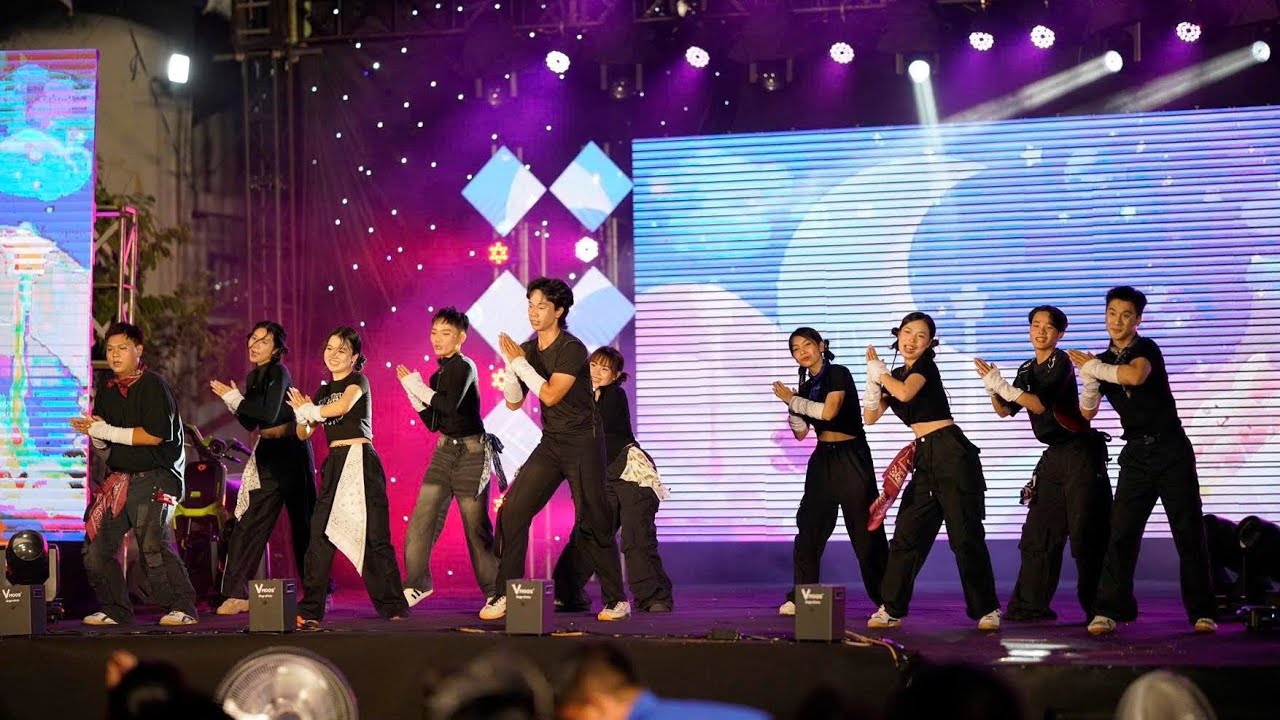 Sashimi - Team Melody tại cuộc thi Sinh viên thanh lịch DThU 2024 (6/4/2025)
