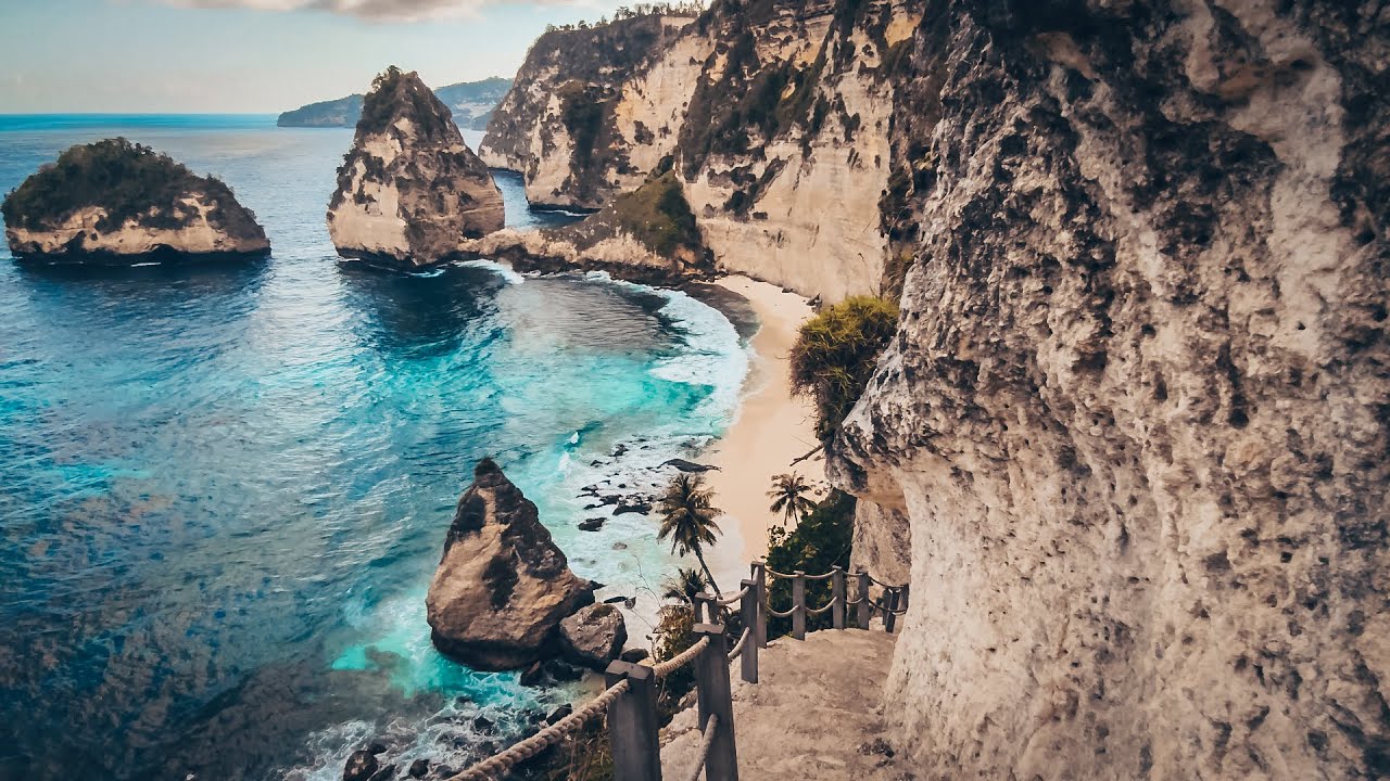 【4K】Walking to Diamond Beach - The Most Beautiful Beach I've Ever Been | BALI Nusa Penida