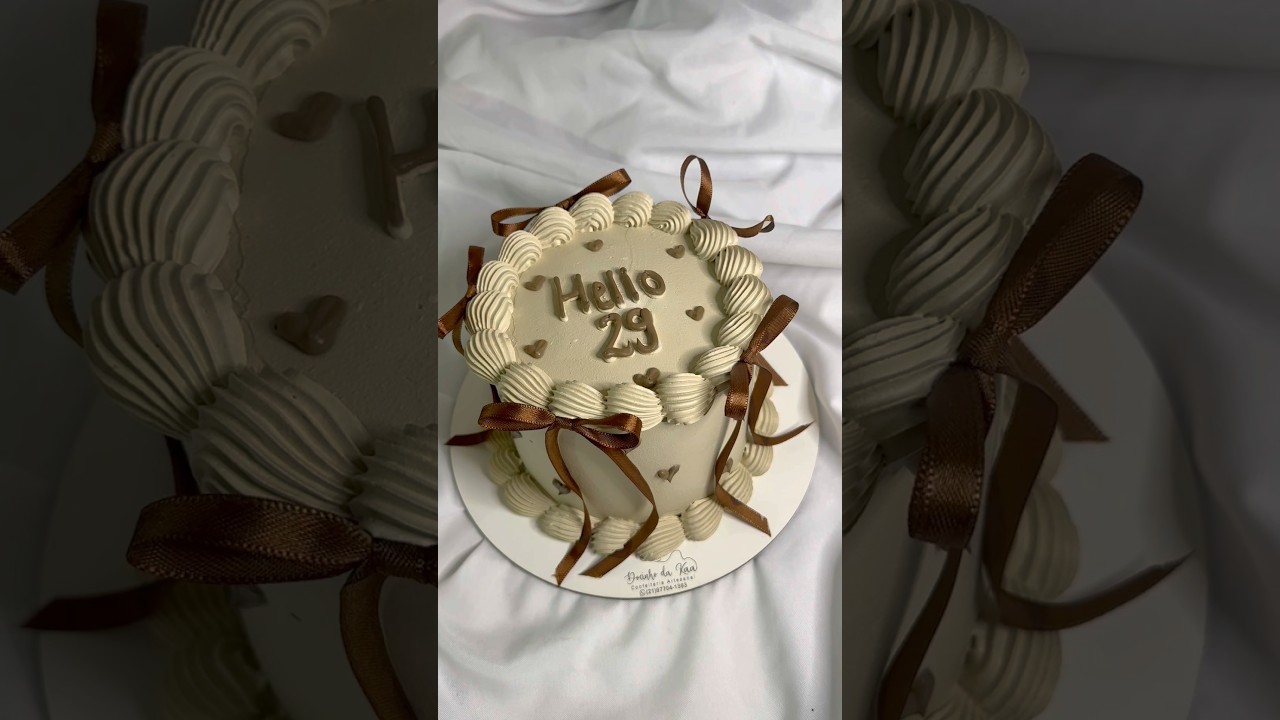 Vem decorar esse vintage cake comigo 💛 