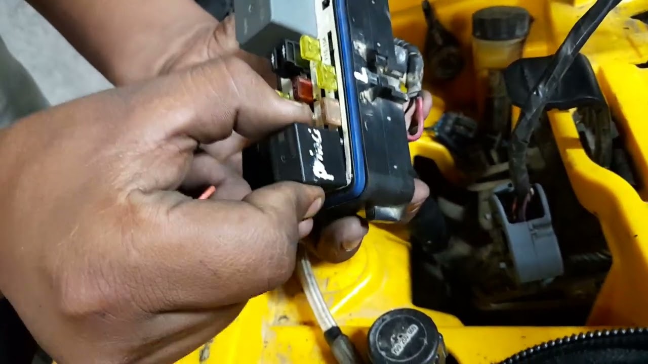 CAN-AM OUTLENDER 800/650/500  FALLA EN EL RELÉ (😄😄 PERDÓN DIJE 