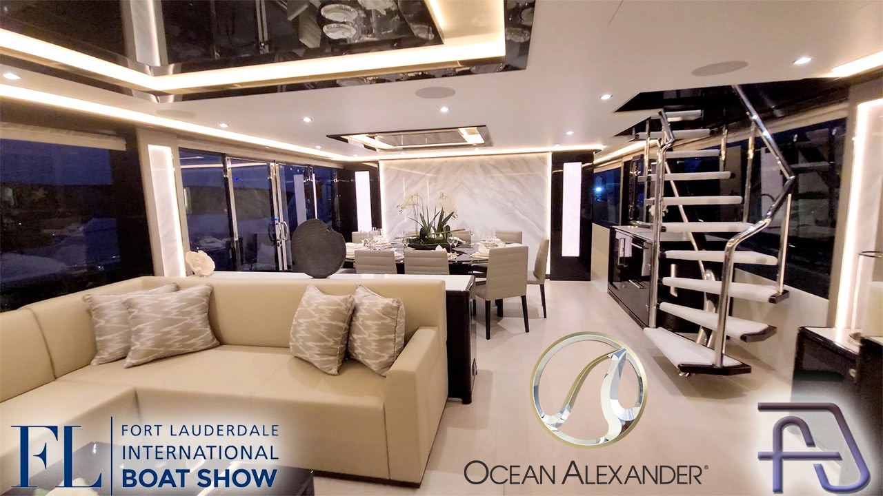 Ocean Alexander 37 Legend at Night
