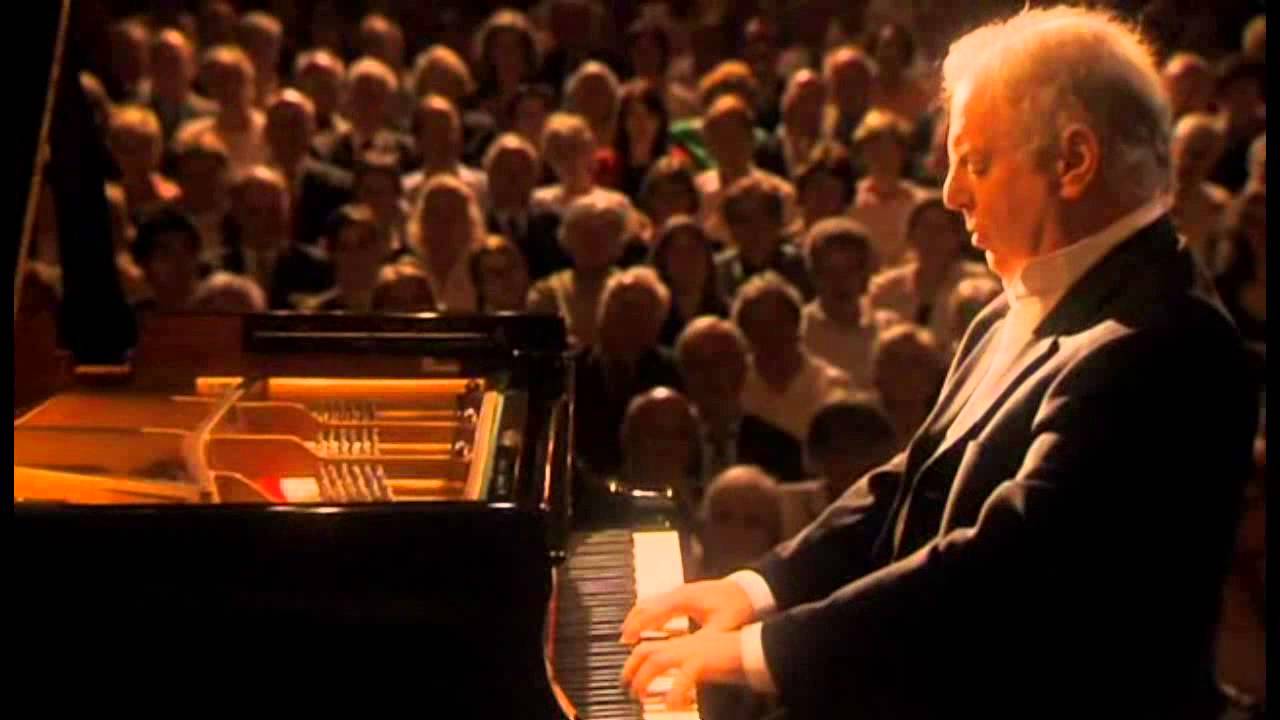 Beethoven, Sonata para piano N&ordm; 1 en fa menor Opus 2 N&ordm; 1. Daniel Barenboim, piano