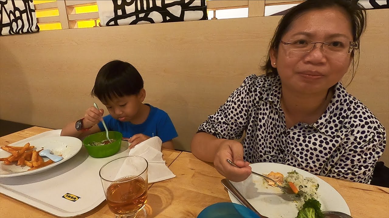 我的生日｜全家一起到Ikea餐廳吃牛排｜新品蘋果蛋糕好吃嗎?