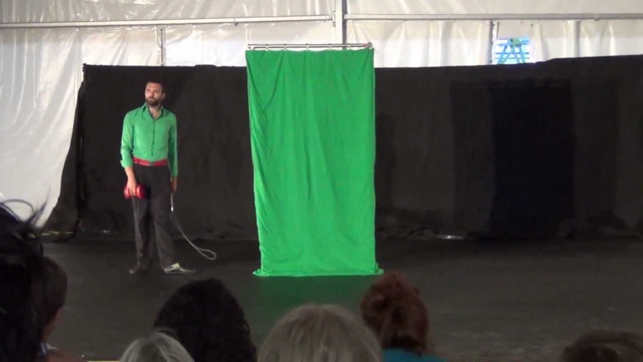 Eric Longequel fantistic diabolo show