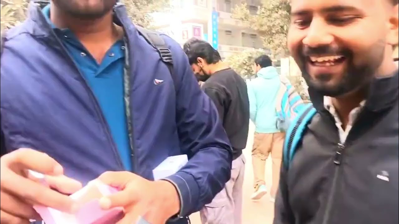 सरोजनी मार्केट में कंपनी के प्रोडक्ट सस्ते दामों में कैसे बेचे जाते हैं 😃#shortvideo  #viralvideo