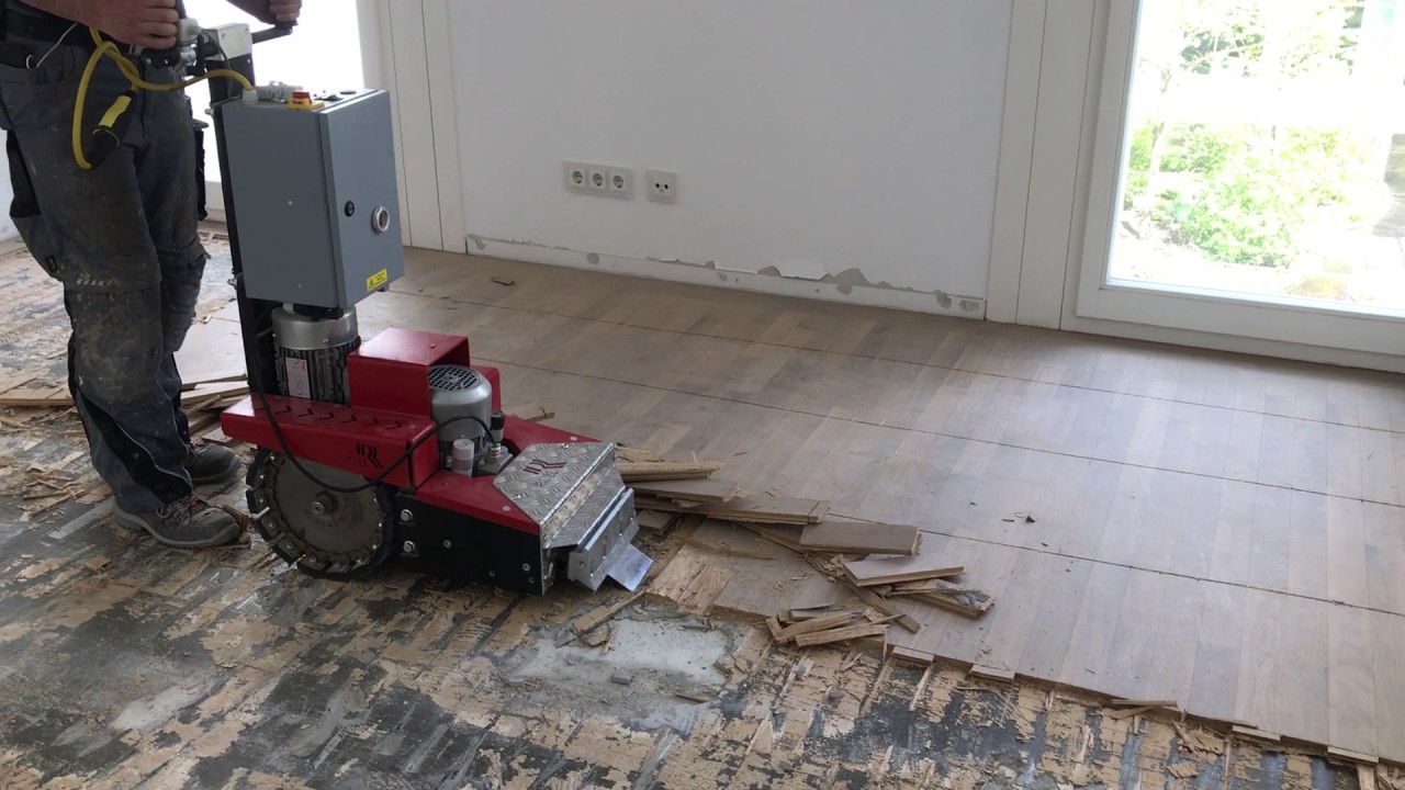 verklebtes Parkett mit Maschine entfernen