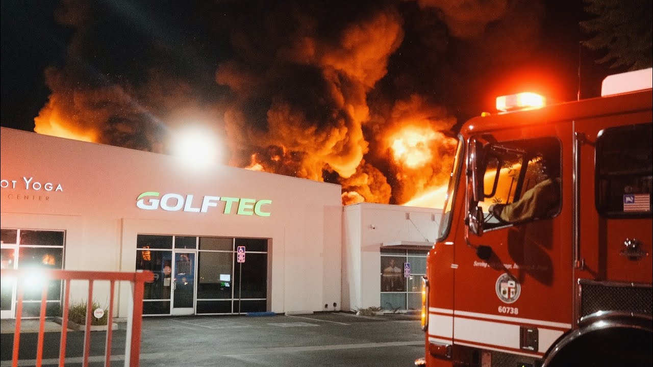 Massive Flames! Started from Fireworks #WoodlandHills Structure Fire LAFD