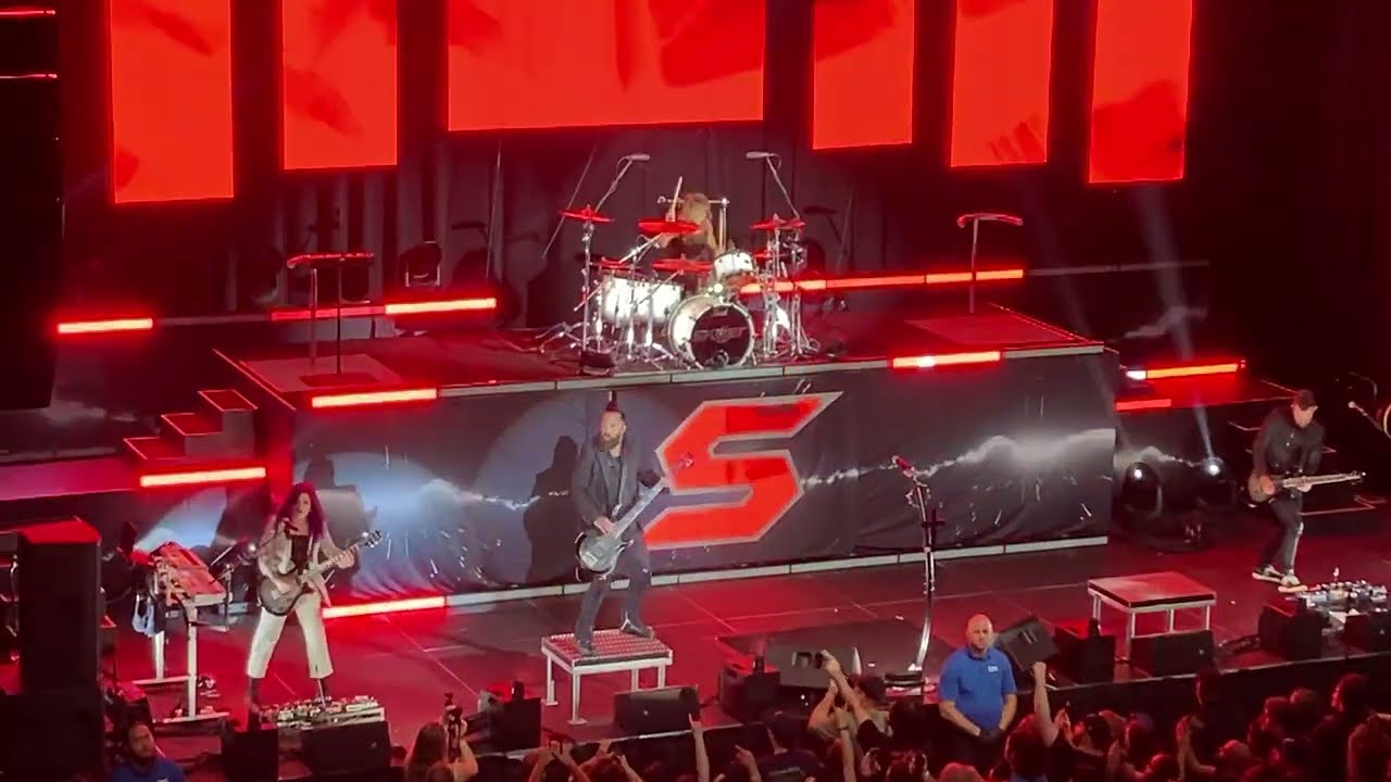 Skillet LIVE - Comatose 20 Years Later STILL SCREAMING TOUR - Grand Rapids, MI 10/10/26