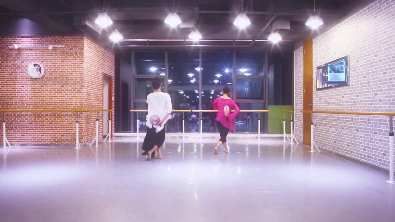 Chinese classic dance中国古典舞 彩云追月 孙科