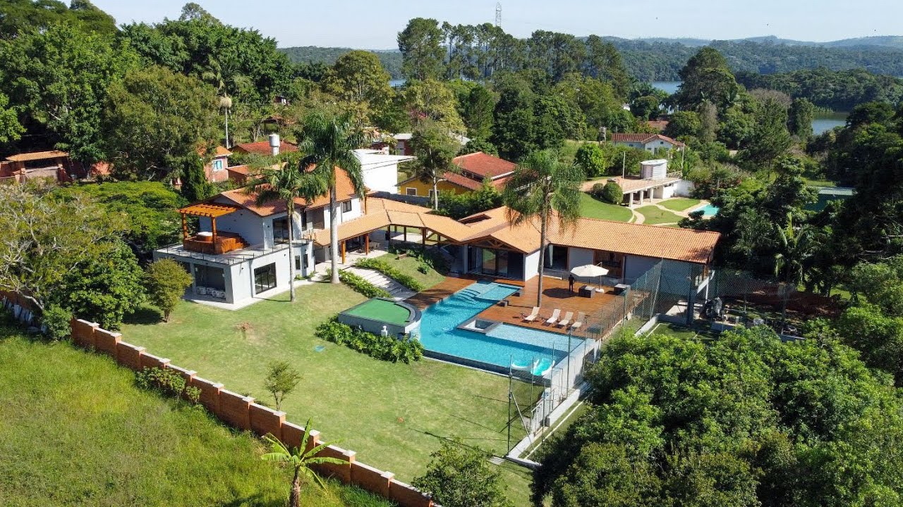 LINDA CHÁCARA COMPLETA PÉ NA ÁGUA A VENDA EM IBIÚNA/SP