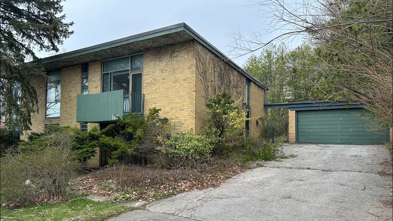 Retro ABANDONED mid century modern home untouched for years