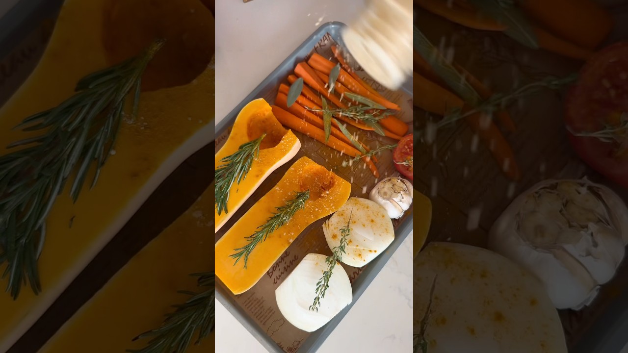 cozy soup season 🍲🍂 pt.1 #cozy #soup #souprecipe #fall #home #shorts #asmr #cooking #souprecipe
