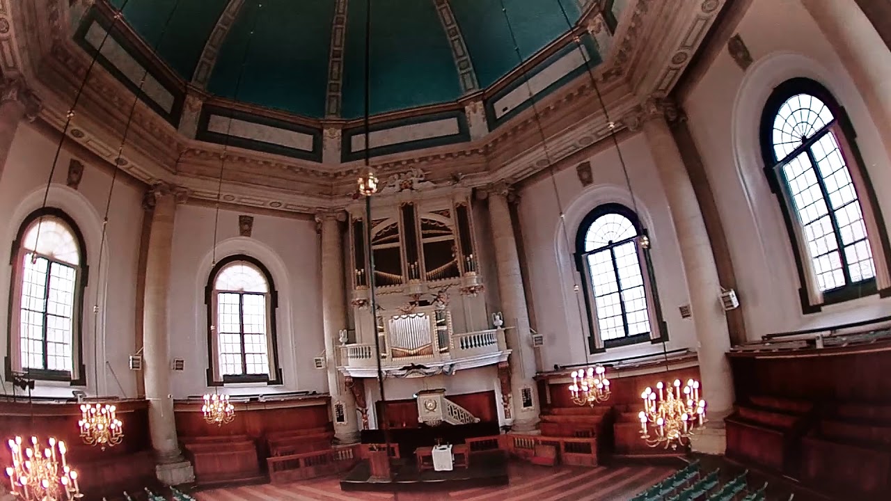 Vlucht door de Oostkerk | Middelburg | Vladdie.nl