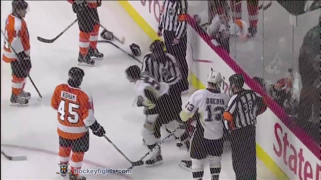 Kristopher Letang vs Darroll Powe Jan 24, 2010