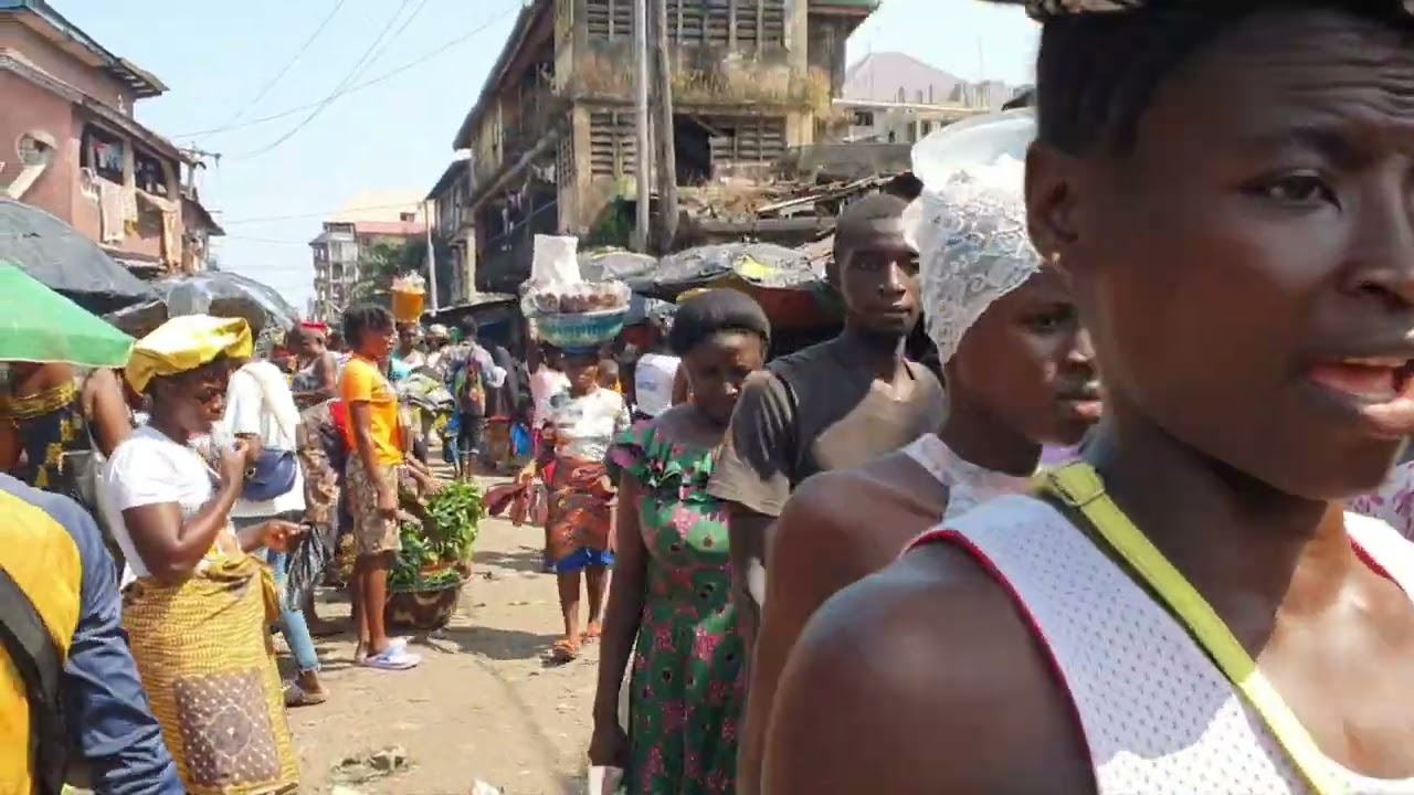 Exploring Freetown (Walking From Eastend Police Station To Fourah Bay Road, Via Dove Cot Market)!!