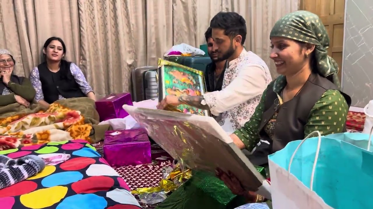 Shadi ki Gifts ka  unboxing 🎁 dekhty h ki kya kya mila h hume 😃☺️