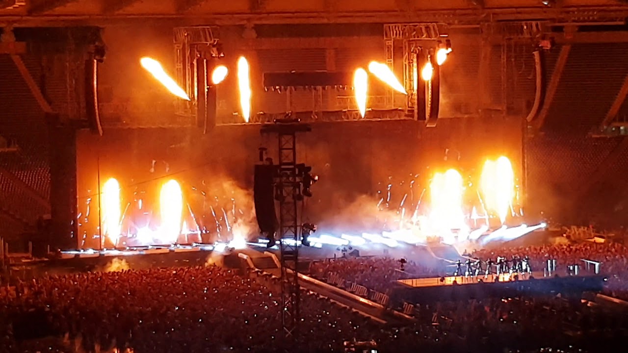Beyoncè + Jay Z - Formation + Run The World (Live @Rome 2018 On The Run II)