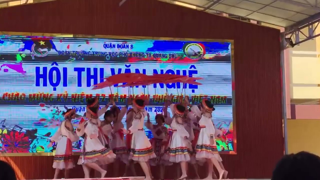 Múa văn nghệ “Cõng Chữ Về Bản” giải nhất 20/11 THPT Tạ Quang Bửu