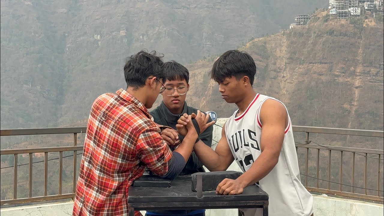 Armwrestling supermatch pui tak tak leh afterpull 