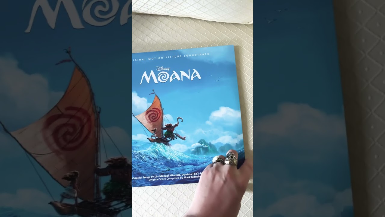 Review of a Moana vinyl record ￼