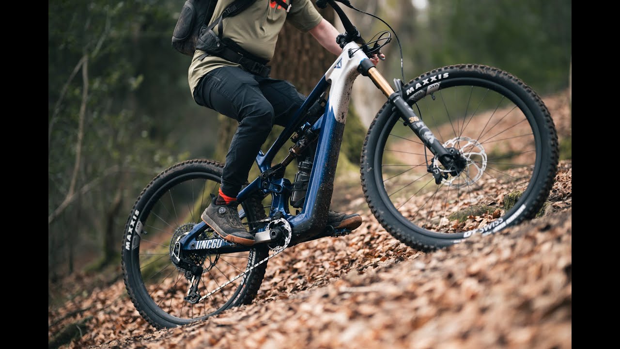 Pete Checks Out the New YT Industries Decoy SN 29.