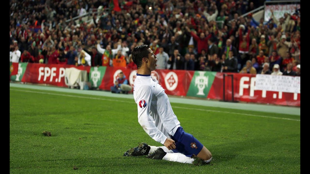 Cristiano Ronaldo - Football God 2015 HD