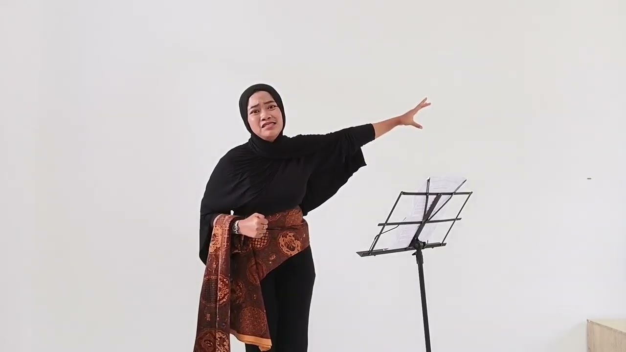 Pembacaan Puisi Kawarang Bekasi Oleh Lina dari SMKN 1 Cugenang 